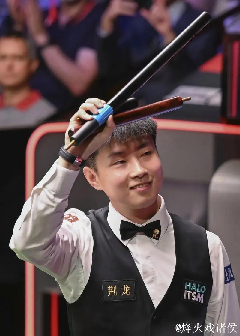 斯诺克沙特大师赛：赵心童零封对手，斯佳辉战胜吴宜泽
