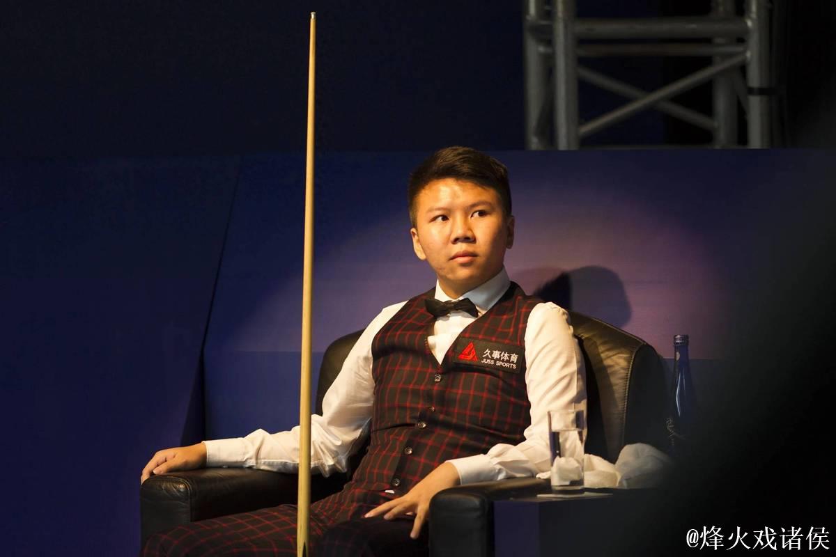 斯诺克武汉公开赛:周跃龙击败泰国选手晋级32强 斯诺克武汉公开赛:周跃龙击败泰国选手晋级32强